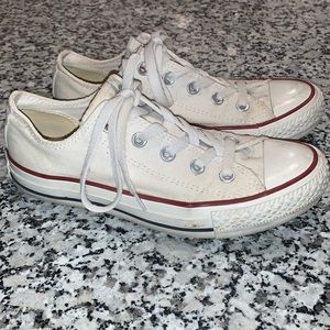 Women’s Converse All Stars⭐️ sneakers sz 6 white